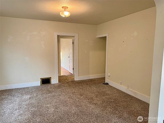 5th image of 2025 Neilsen Avenue