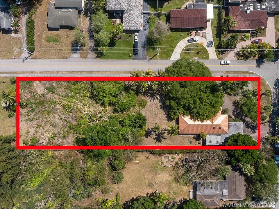 1st image of 200 Bayberry Dr