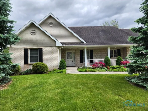 556 Becklee Dr, Napoleon, OH 43545