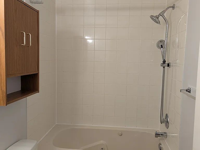 62 Talbot St #5 — Photo 8