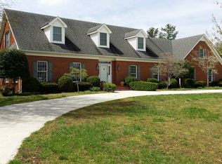 549 Riley Ave, Smithville, TN 37166