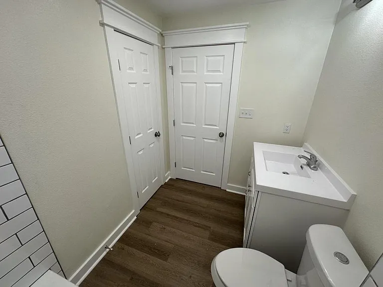 804 E Water St — Photo 22