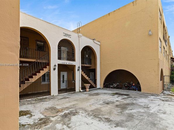 1300 W 53rd St APT 38, Hialeah, FL 33012