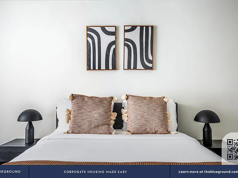 210 W 70th St #415 — Photo 9