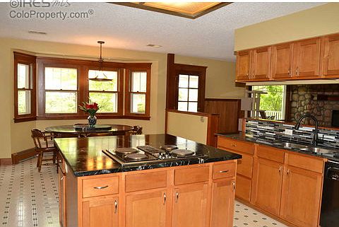 4th image of 1135 Fox Hill Dr
