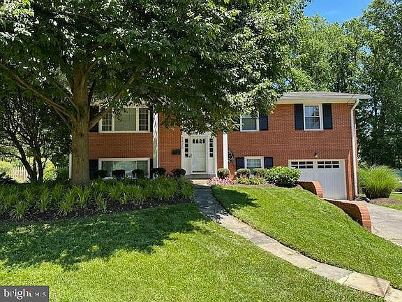 3rd image of 3425 Slade Run Dr