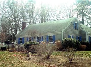 129 Hinckley Cir, Osterville, MA 02655