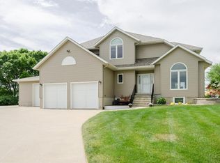 5420 Tarena Ct SW, Cedar Rapids, IA 52404