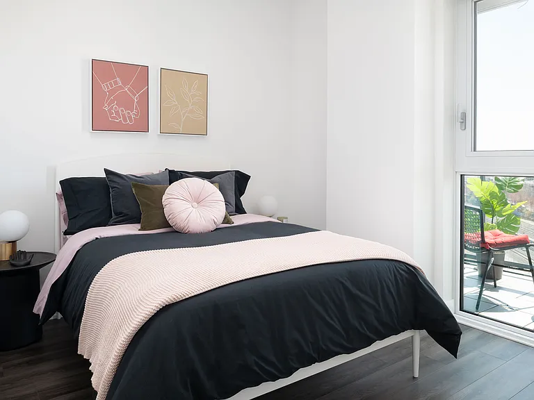 410 Dufferin St — Photo 33