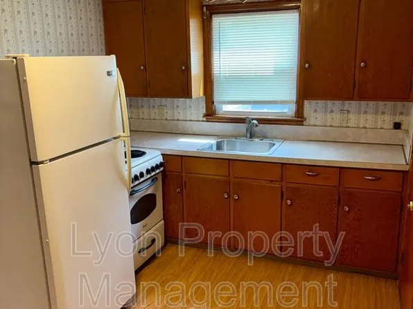 5 Norris Ave APT 6, Pawtucket, RI 02861
