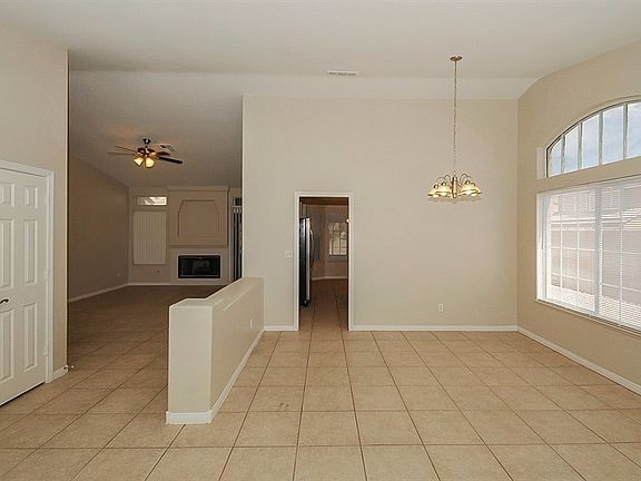 5th image of 870 Eagle Mountain Dr