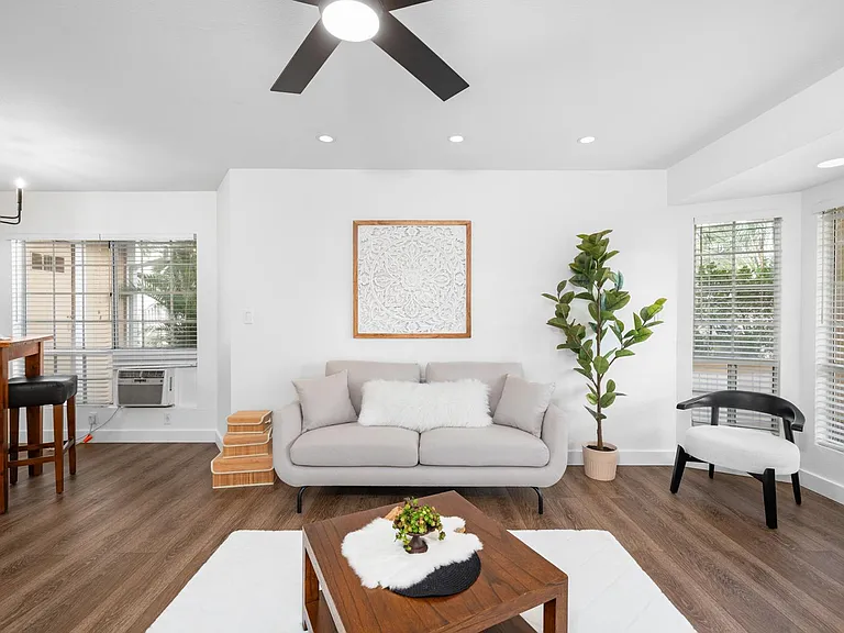 306 Mananai Pl #4D — Photo 1
