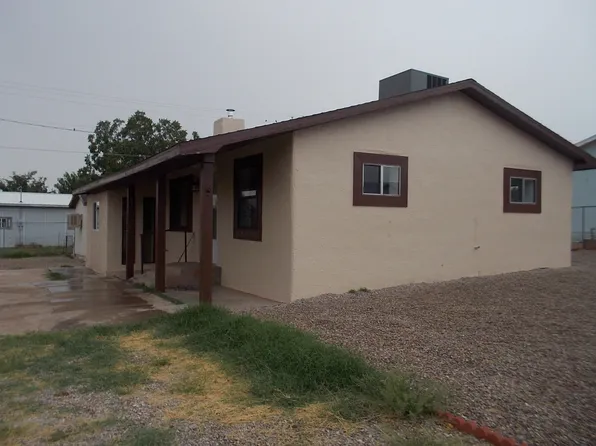 8 Malpais Ave, La Luz, NM 88337