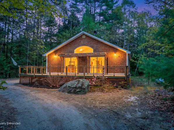 21 Hall Lane, Norway, ME 04268