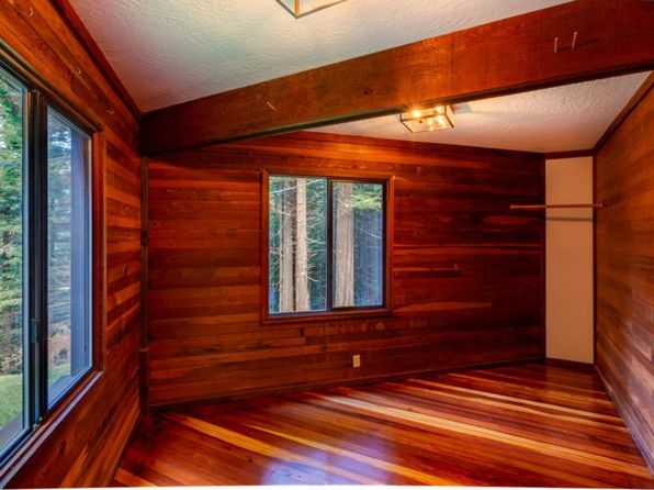 4452 Greenwood Heights Dr, Kneeland, CA 95549