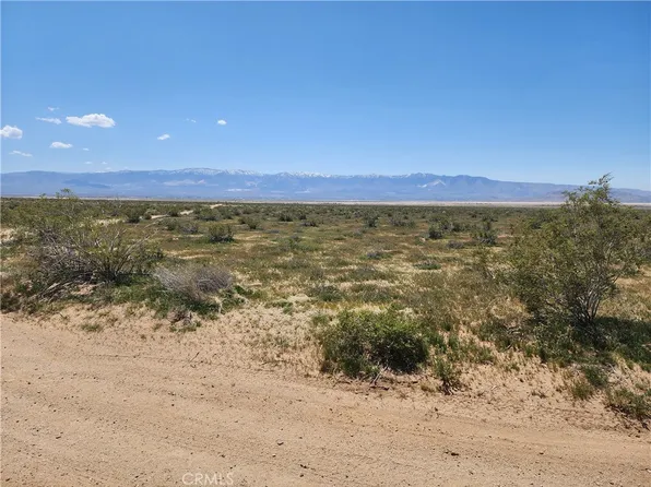 500 Haynes Rd, Lucerne Valley, CA 92356