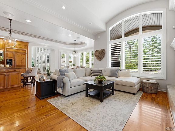 4th image of 10258 Dowling Way
