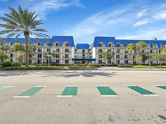 3rd image of 3909 N Ocean Boulevard #108