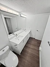 5733 Cambie St — Photo 9