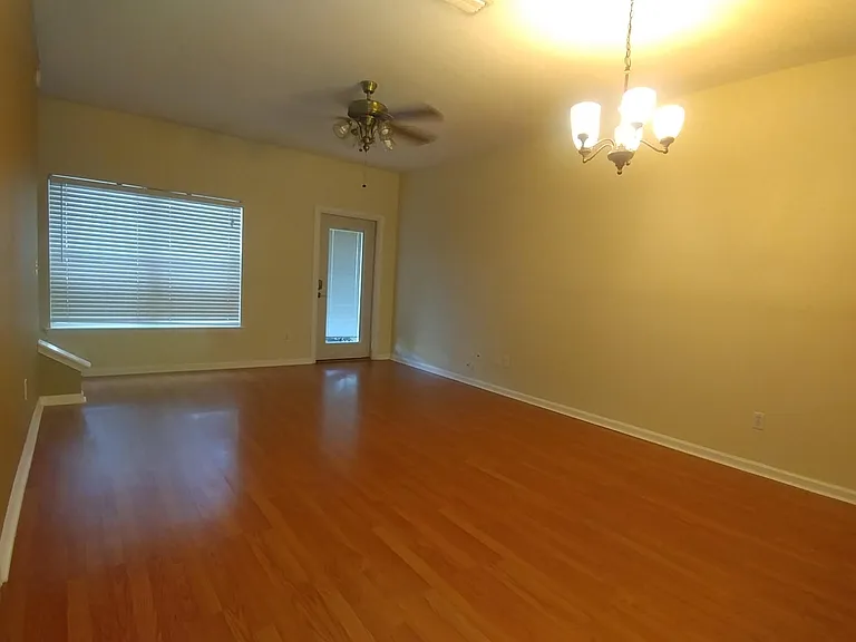 408 Southern Branch Ln — Photo 5