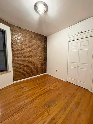 Rented by Jonis Realty | media 18