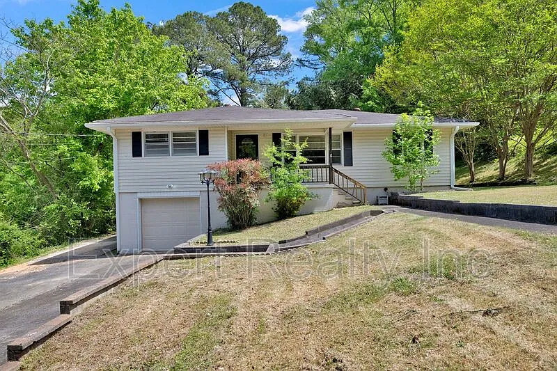 2249 4th Place Cir NE