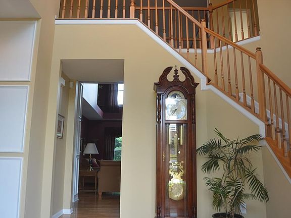 2nd image of 9139 Leeward Cir