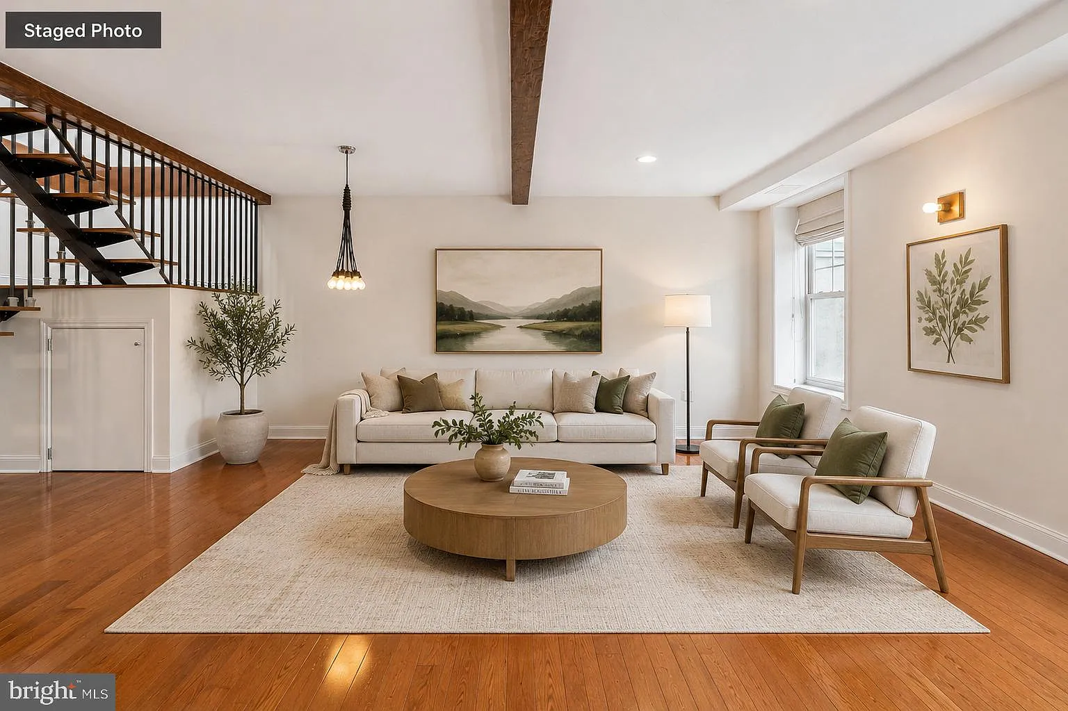 3 bed, 2.5 bath, 1758 sqft, $3,200 — Photo 1