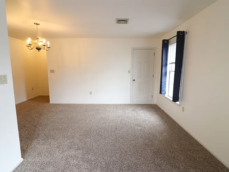 1530 W Main St #I — Photo 5