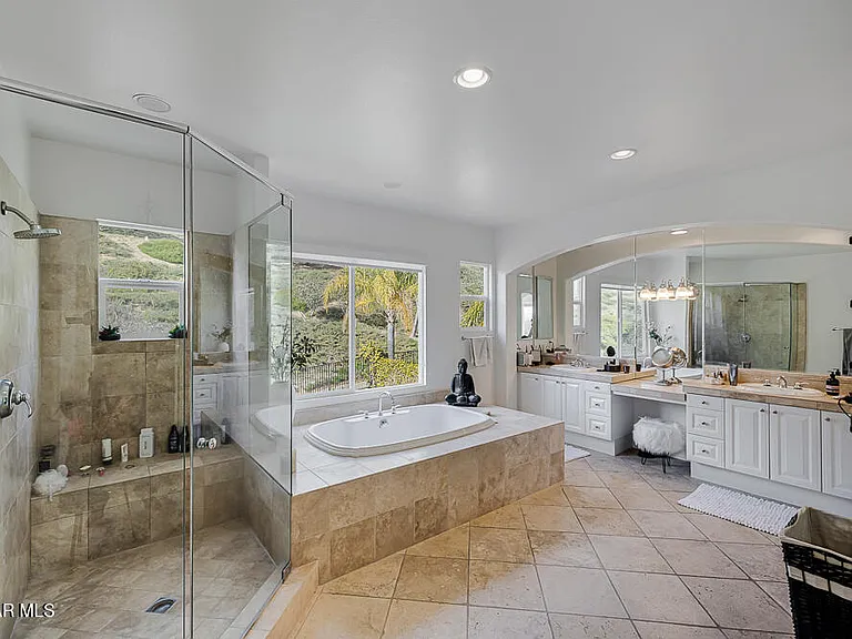 6103 Deerhill Rd — Photo 20