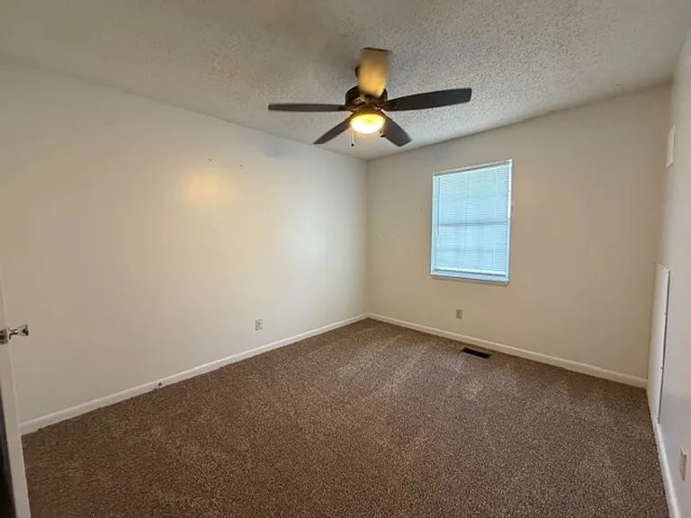 1981 Ridgeview Dr NW — Photo 9