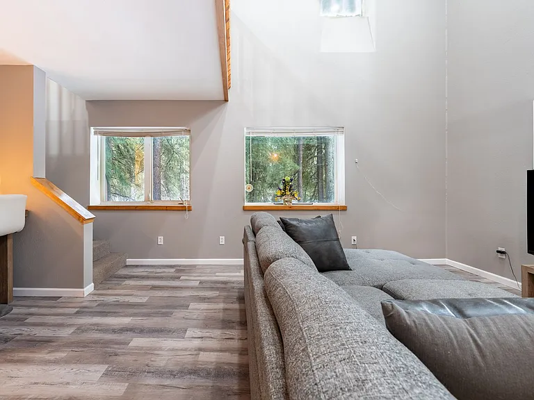634 Cloud Rd — Photo 3