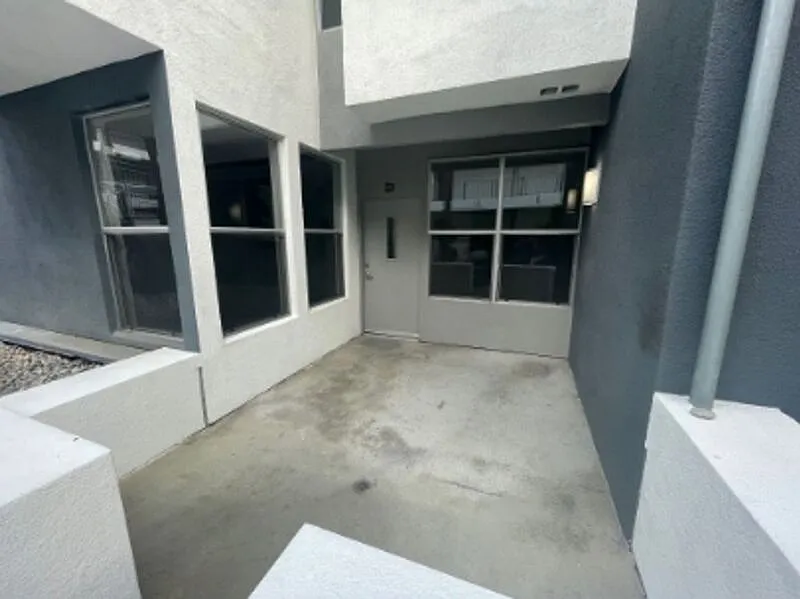 2 bed, 2.5 bath, 1290 sqft, $2,750 — Photo 4
