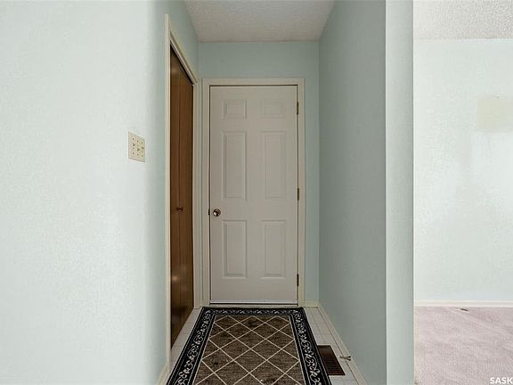 3rd image of 191 Elmview ROAD