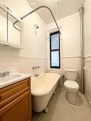 5th image of 55 Tiemann Pl APT 34