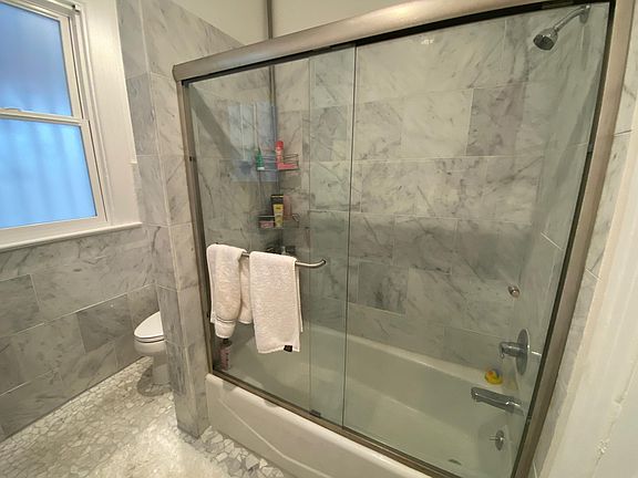 5th image of 2125 Union St APT 1