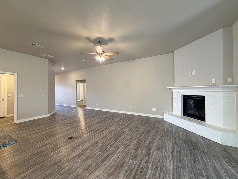 6906 Wagon Ct — Photo 8