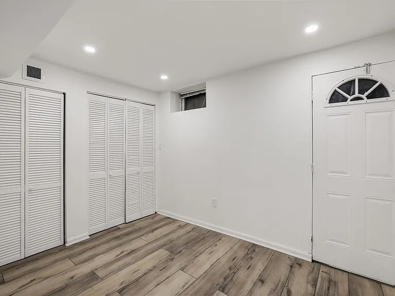 1377 Quincy St NW — Photo 16