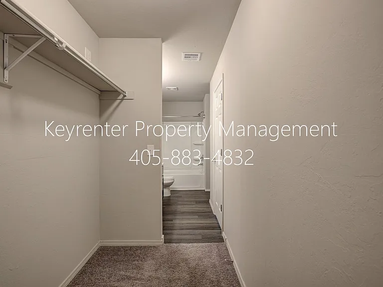 440 Fox Den Dr — Photo 3