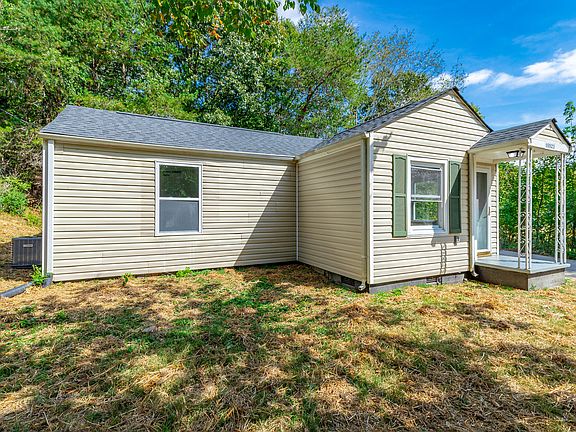 2nd image of 10923 Jenkins Cir