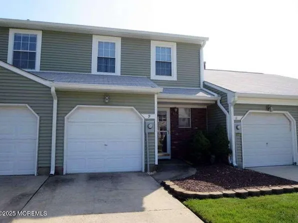 9 Birch Lane, Eatontown, NJ 07724