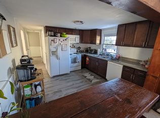 90 Gardens Dr, Springfield, MA 01119