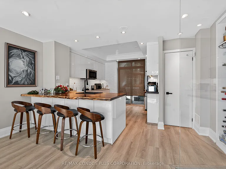 5 Marine Parade Dr #Townhouse 125 — Photo 10
