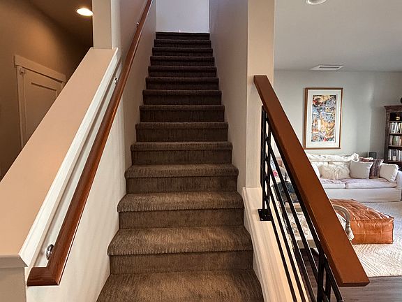 Stair case from entry way