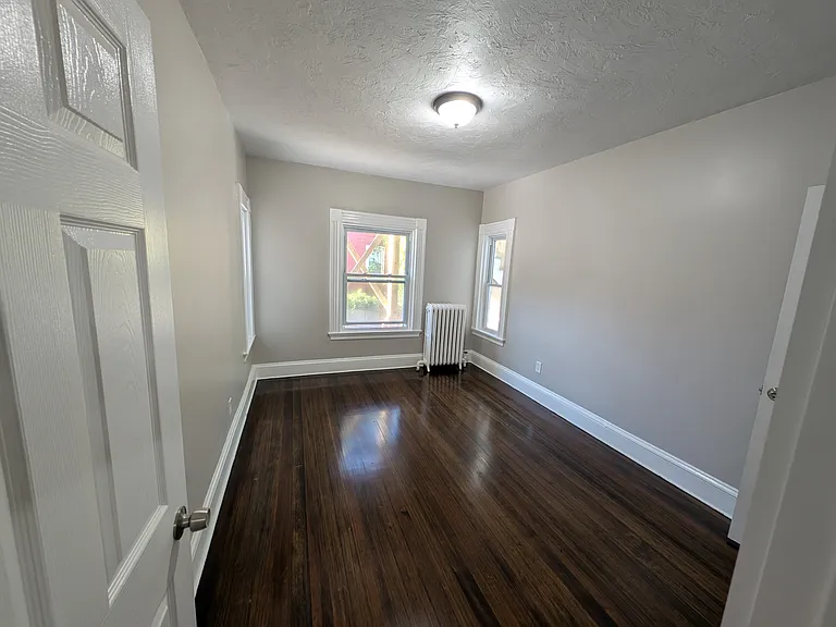 123 E Water St — Photo 3