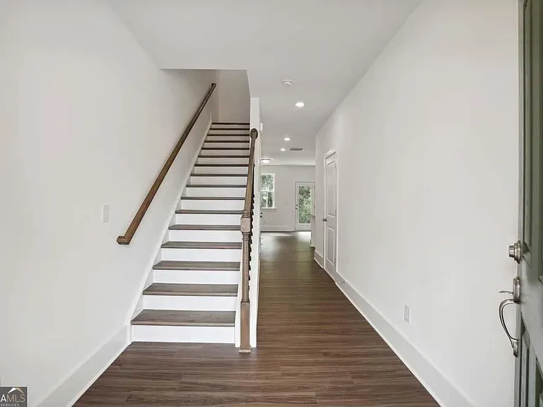 1621 Gunnin Trce NW — Photo 5