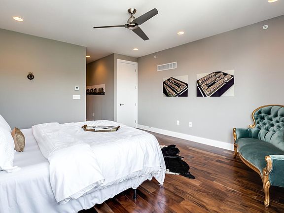 2nd image of 740 S Chris Columbus Blvd Unit 4