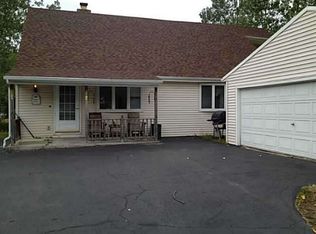 94 Queens Dr, Grand Island, NY 14072