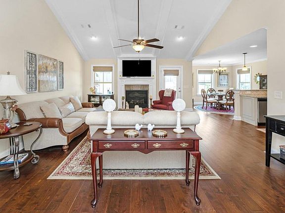 3rd image of 2081 Chelsea Park Bnd