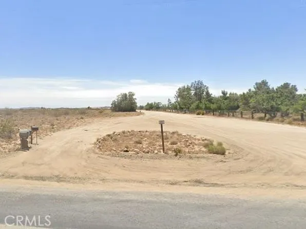 1 25th St W #&-s/o, Rosamond, CA 93560